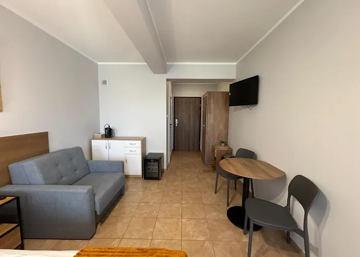 204 Planeta, 100 M Od Plazy, Centrum *