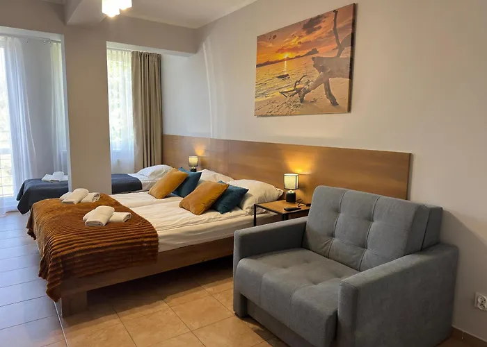 204 Planeta, 100 M Od Plazy, Centrum ミエルノ