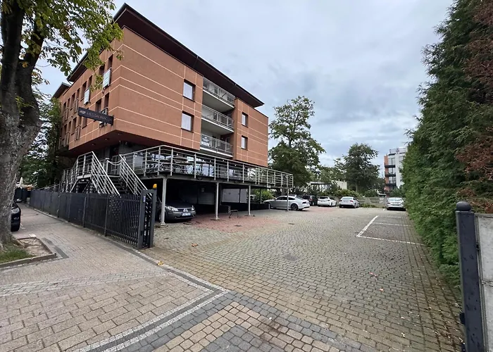 204 Planeta, 100 M Od Plazy, Centrum *